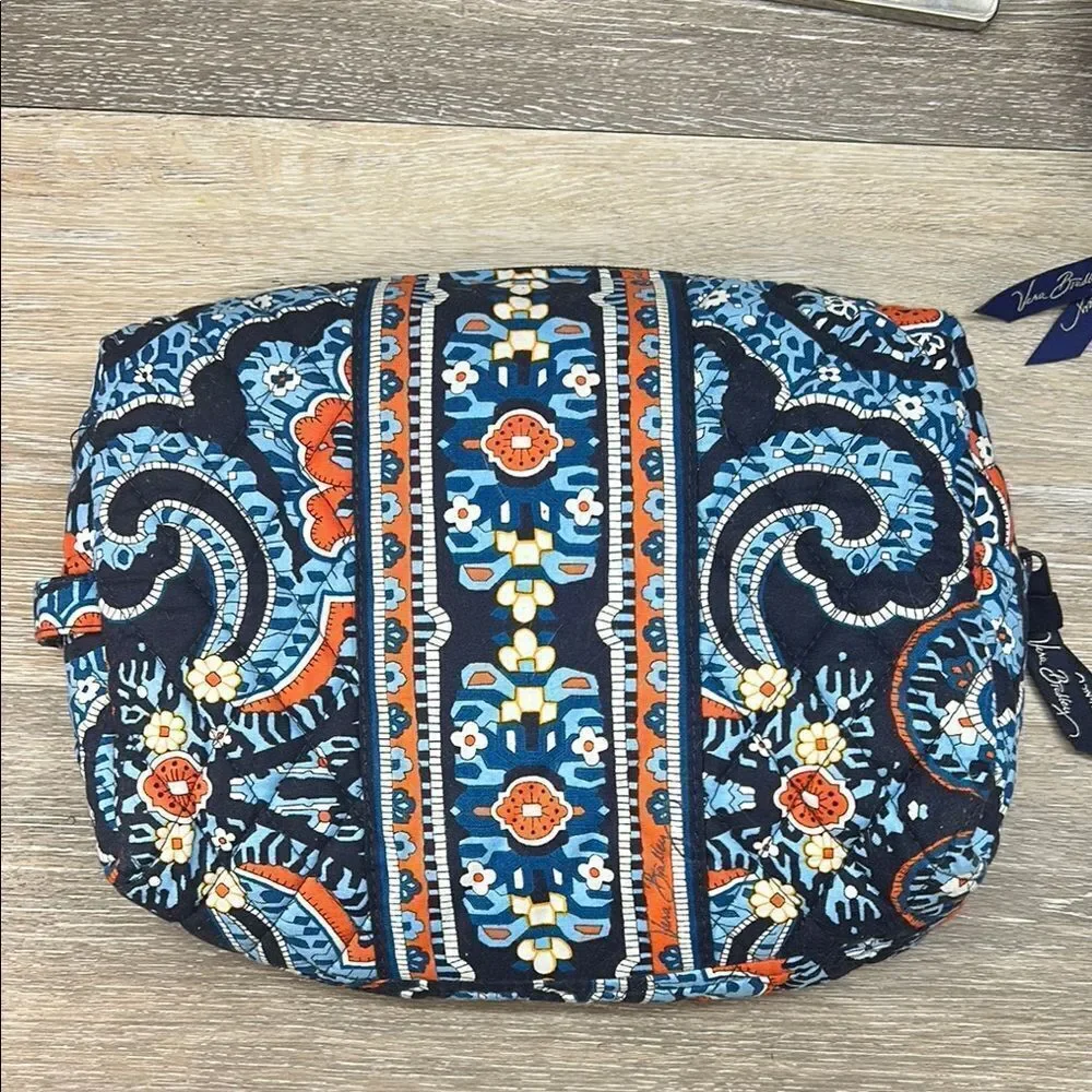 1008-9 Vera Bradley cosmetic bag